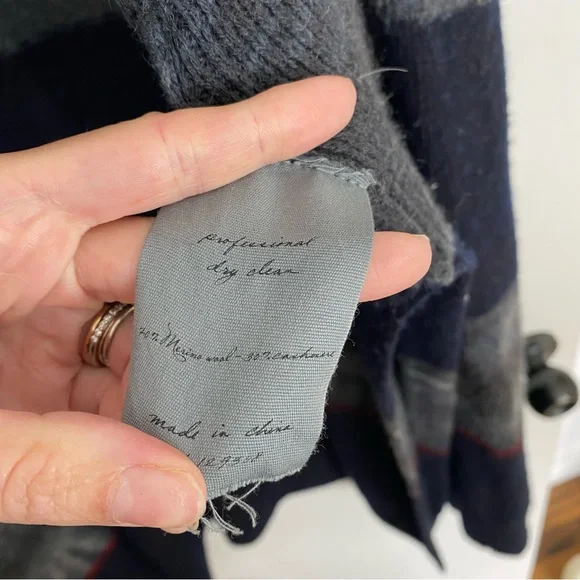 Raquel Allegra Poncho - Picture 6 of 8